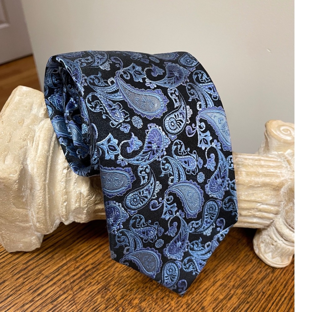 Venturi Uomo Italy Mens Silk Tie Blue Black Paisley Hand Made Classic Necktie